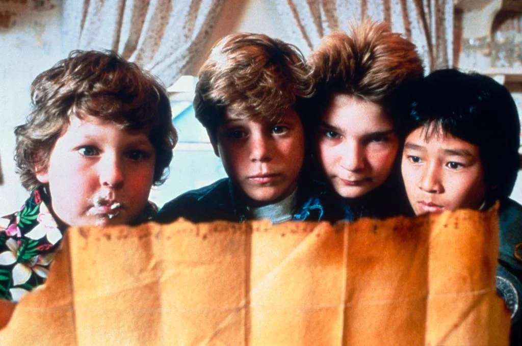 jeff-cohen-sean-astin-corey-8009875.webp
