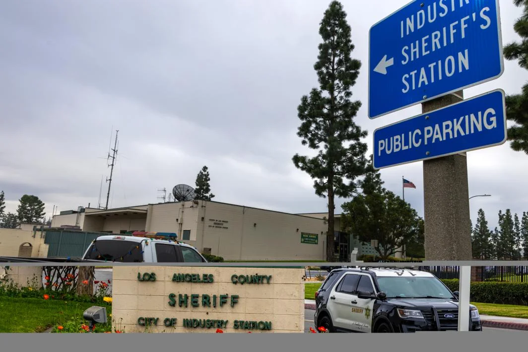 several-lasd-deputies-industry-station-78986042.webp
