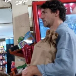 booze buy trudeau.jpg