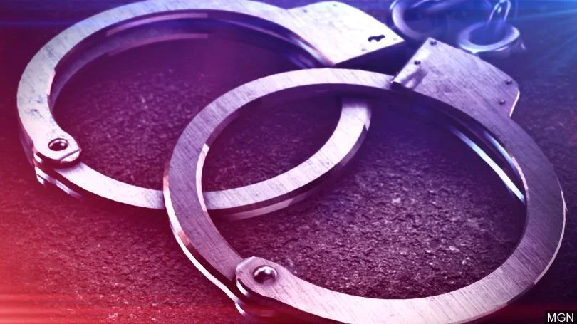 handcuffs2417.jpg
